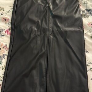 Commense Sleek Black Maxi Skirt